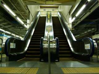 escalator_01.jpg